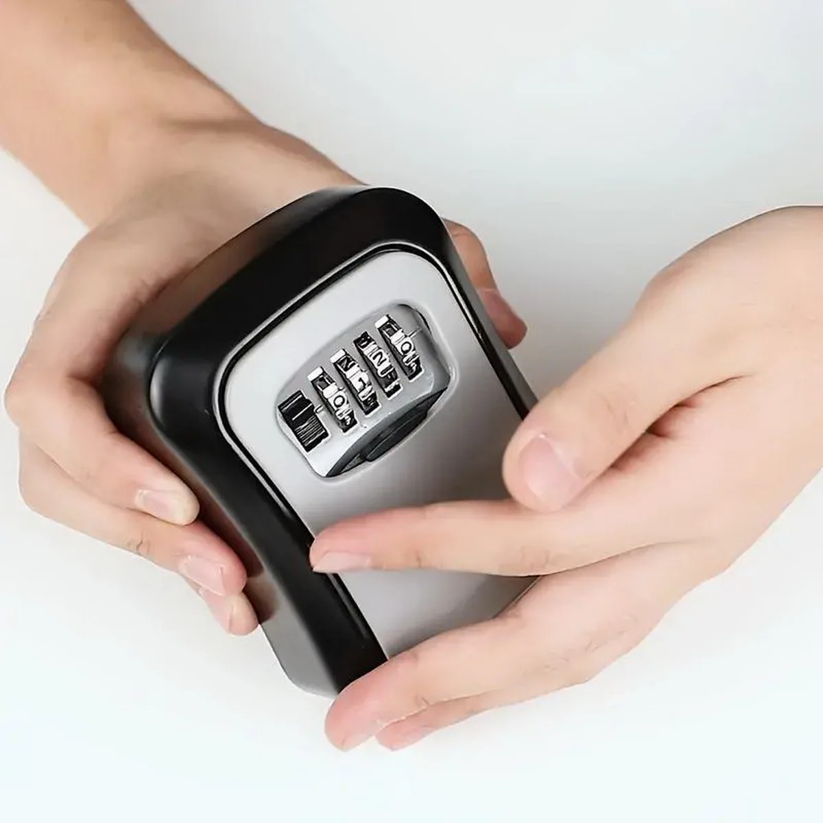 صندوق مفاتيح محمول مقاوم للماء - مراجعة Home Security Key Box وسعره